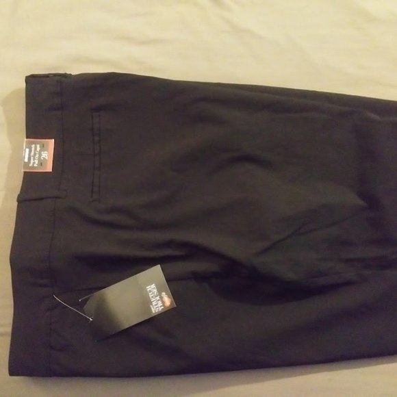 NWT Avenue Super Stretch Capri - Picture 2 of 6